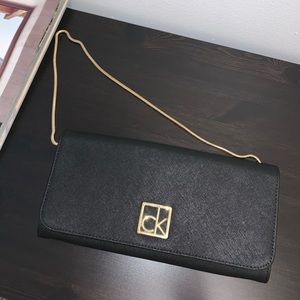 ✨  Beautiful Calvin Klein Clutch
